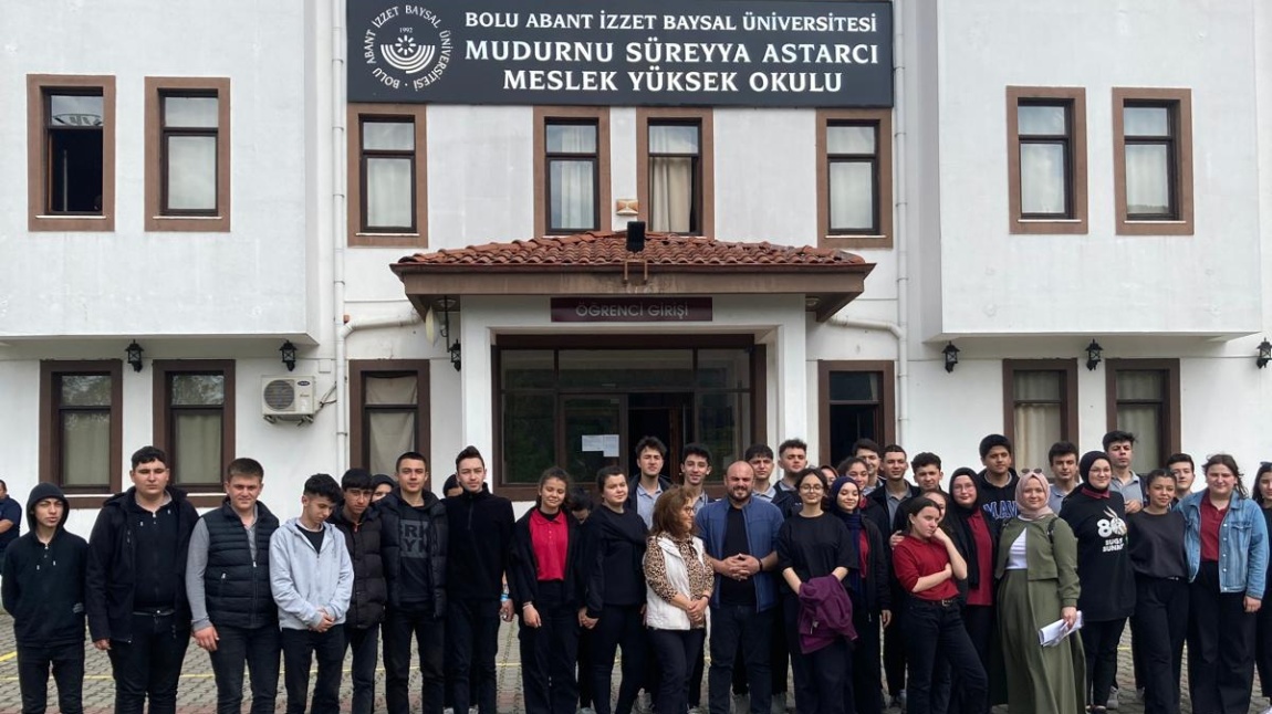 OKULUMUZ ÖĞRENCİLERİ MUDURNU MESLEK YÜKSEKOKULUNU GEZDİLER.